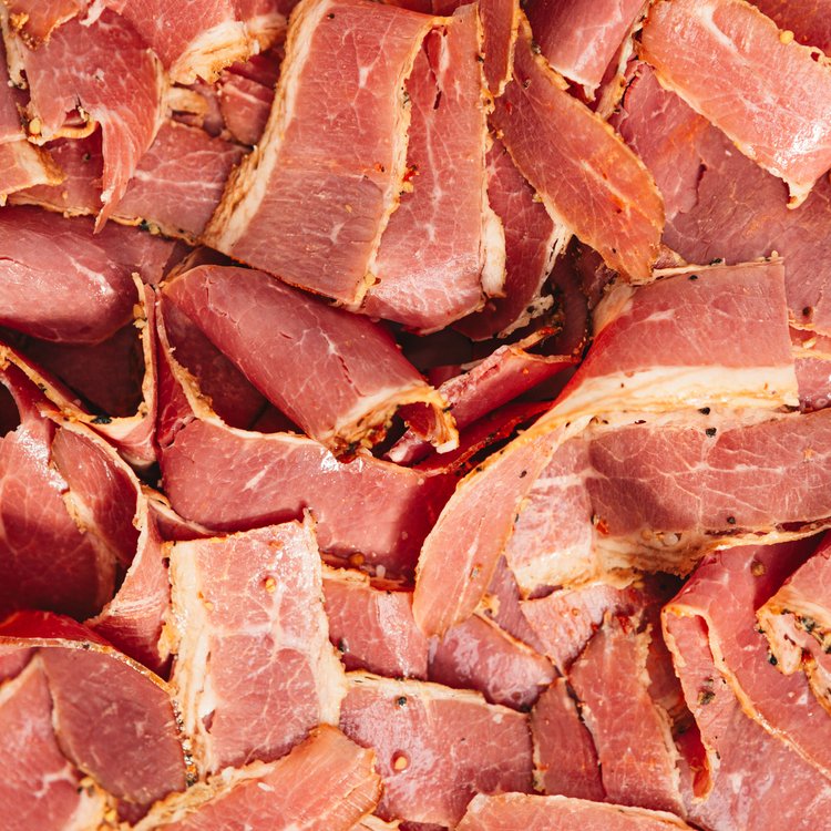 New York Style Gepekelde & Gerookte  Pastrami- 600/800Gr